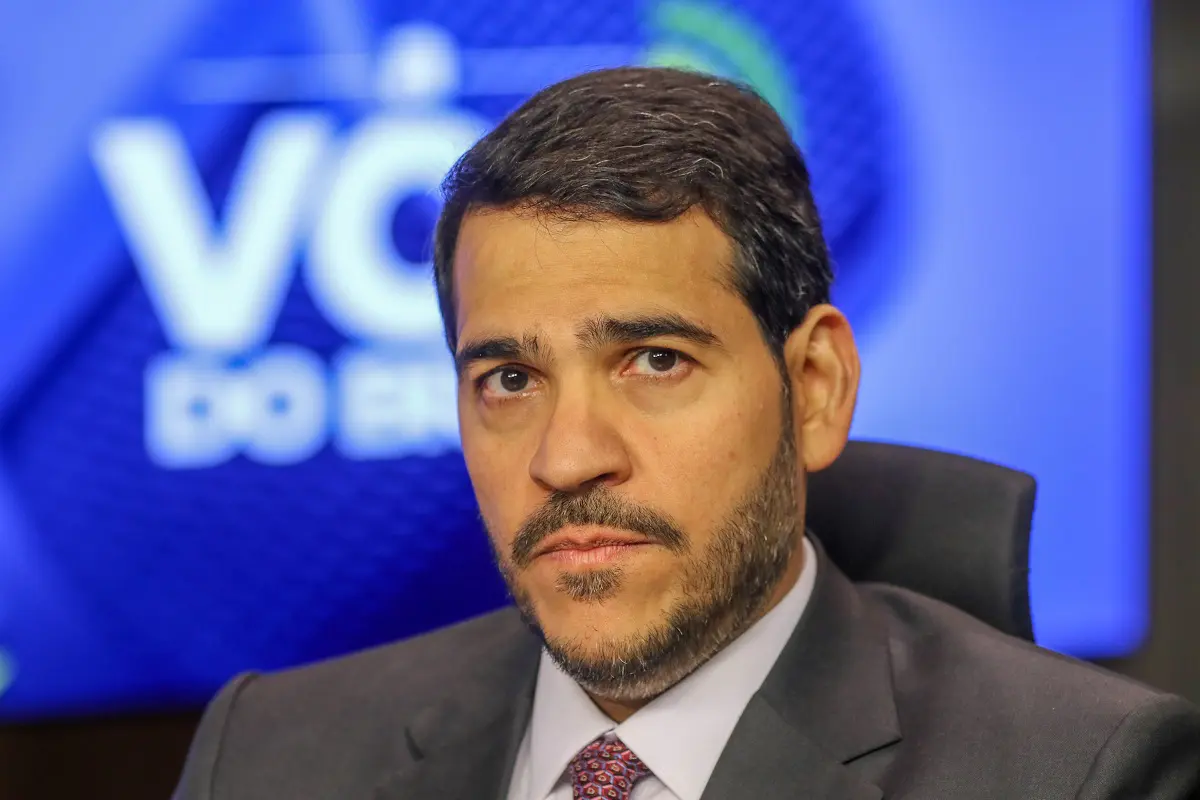 Advogado-geral da União, Jorge Messias, é o favorito a assumir uma vaga no STF