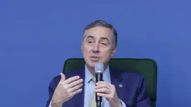 Entidades repudiam “manobra política” de Barroso para julgar aborto antes de aposentadoria