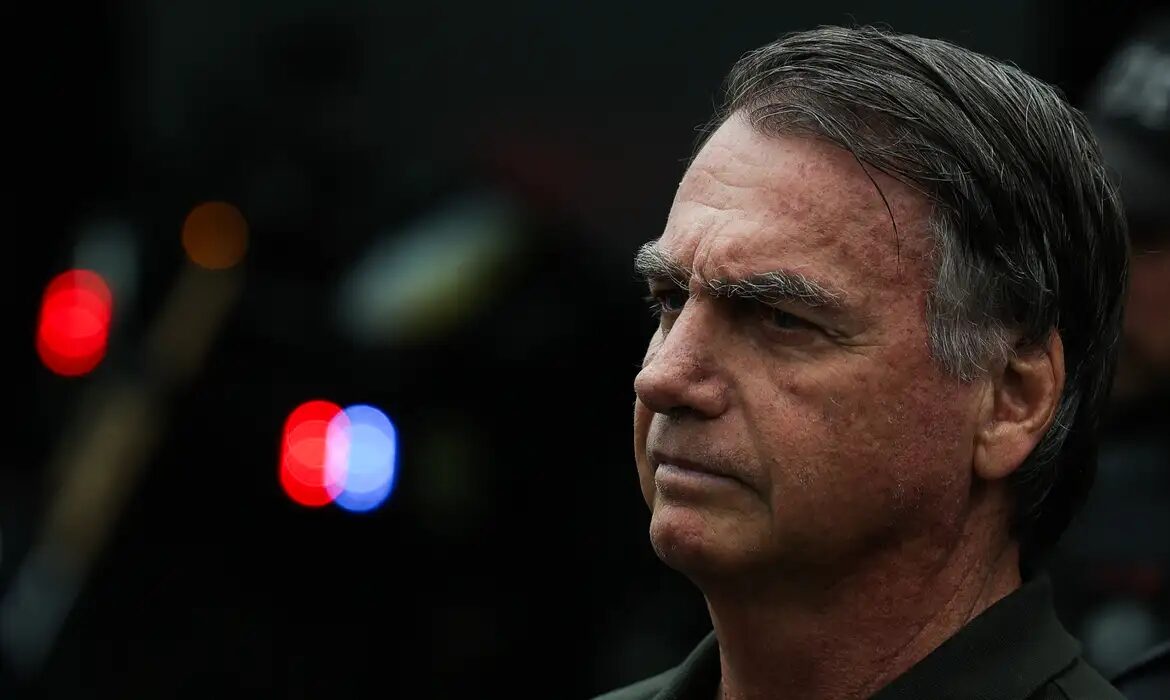 Bomba na Política: Ex-Aliado Choca ao Falar de Bolsonaro, FBI Entra em Caso e Ciro Gomes Surpreende!
