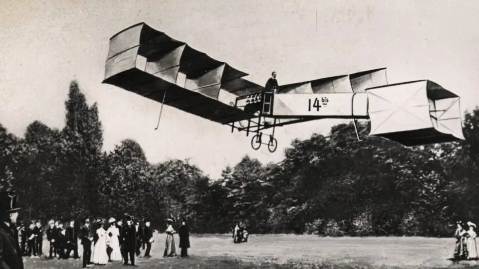 Voo do 14-bis em Paris: Santos Dumont escreveu sobre aeronave pioneira.