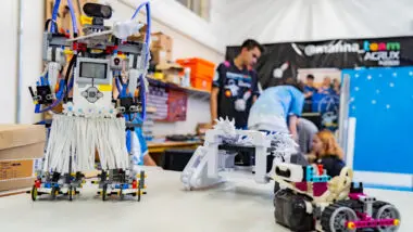 Programas Inglês Paraná Kids e Robótica Paraná Kids fazem parte dos novos investimentos em educação anunciados pelo governo estadual