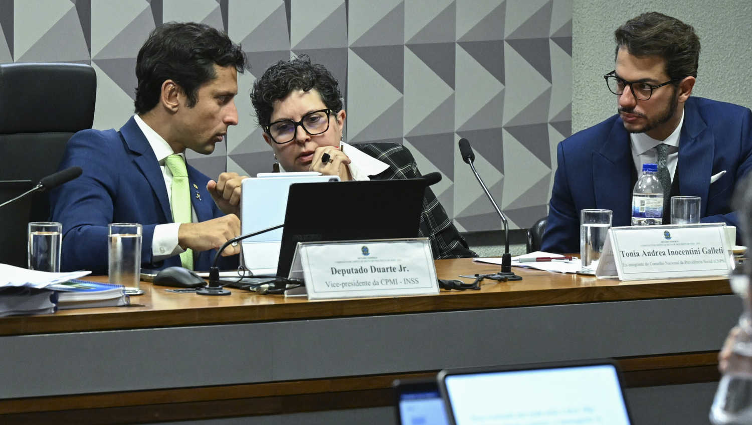 CPMI apura se denúncias vieram de guerra entre sindicatos