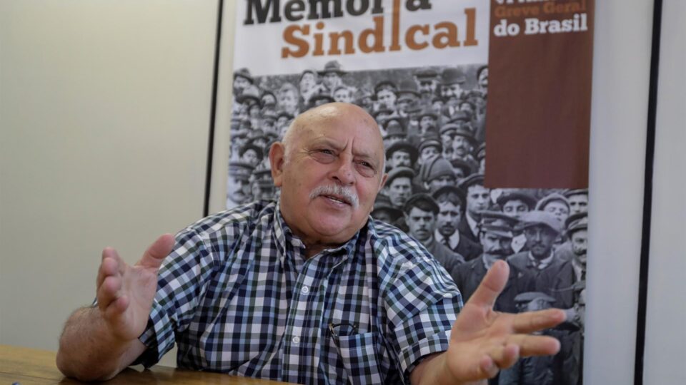 Justiça de SP dá prazo para que plataformas derrubem posts contra irmão de Lula