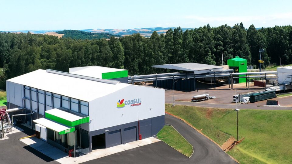 Coasul inaugura fábrica de farinhas e óleos no interior do Paraná