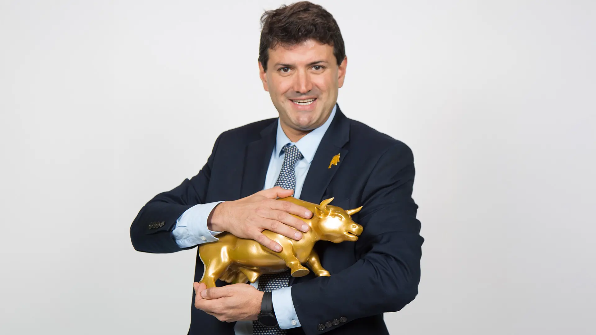 Pablo Spyer traz insights econômicos essenciais para líderes no 8º Congresso Empresarial Paranaense.
