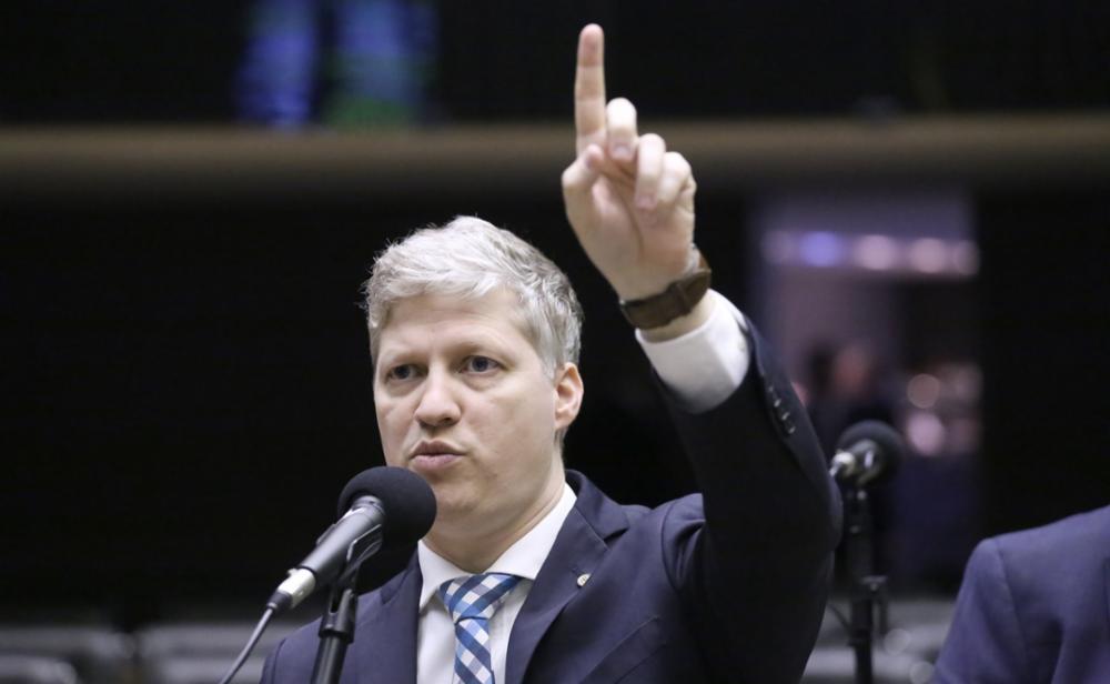 Oposição resiste a novo inquérito contra Filipe Martins