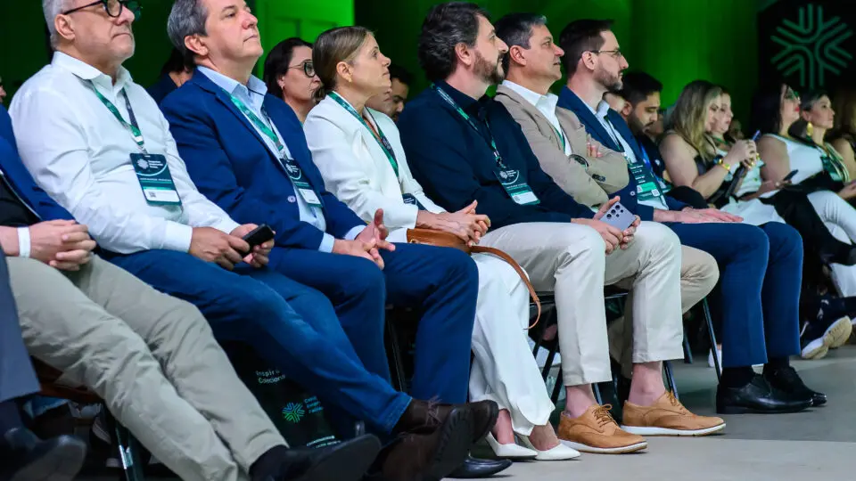 Palestrantes e especialistas debatem saúde mental no ambiente corporativo durante o 8º Congresso Empresarial Paranaense da Faciap.