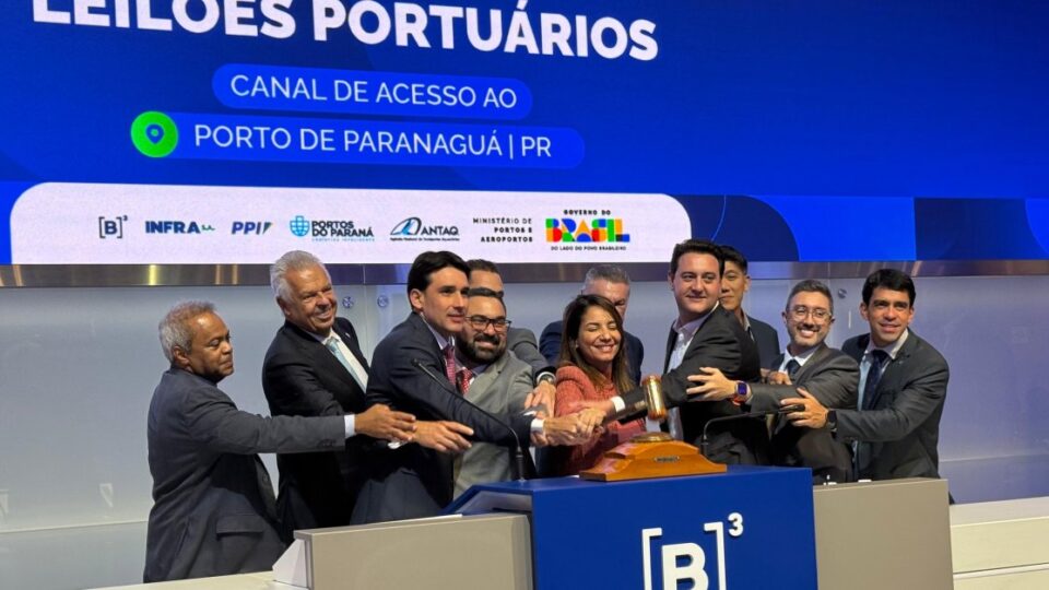 Consórcio belga-brasileiro vence leilão do canal de acesso ao porto de Paranaguá