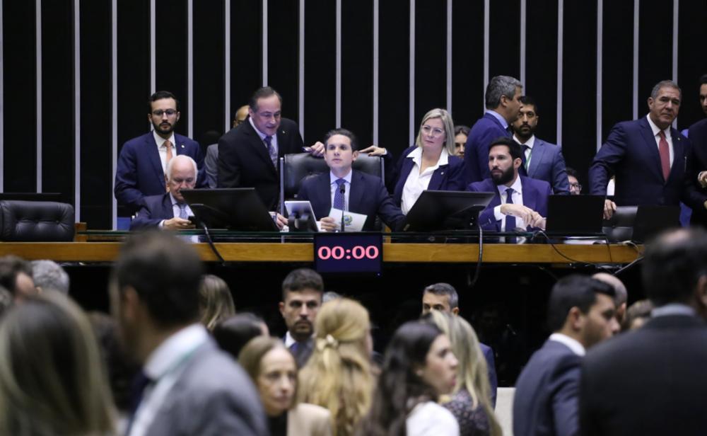 Como votou cada deputado no PL que limita monocráticas do STF
