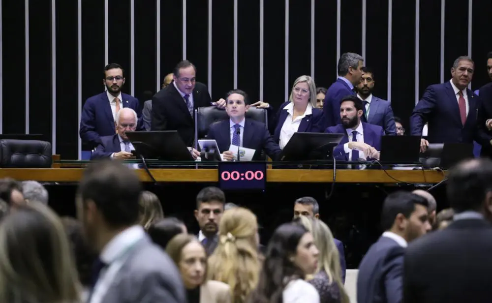 Como cada deputado votou no PL que limita decisões monocráticas no STF