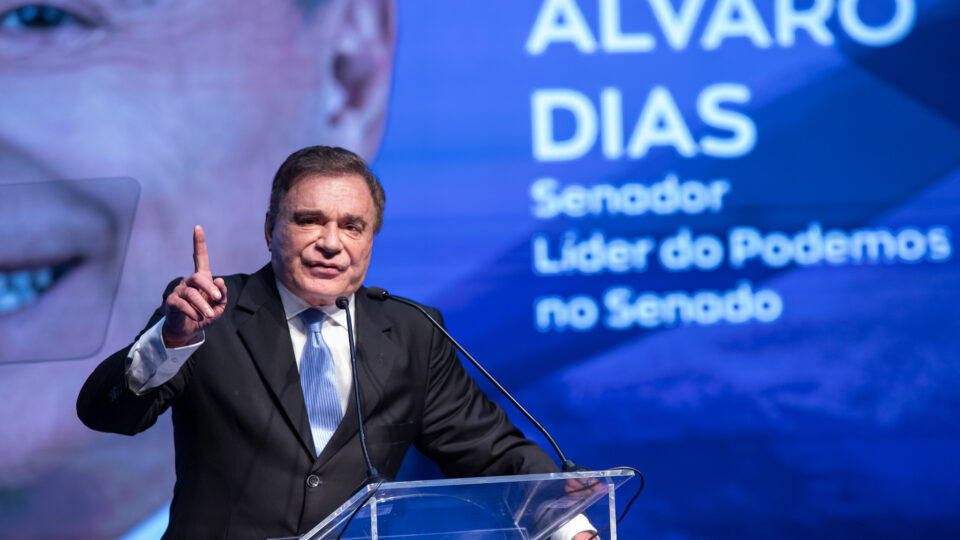 Ex-candidato a presidente, Alvaro Dias anuncia saída do Podemos após oito anos