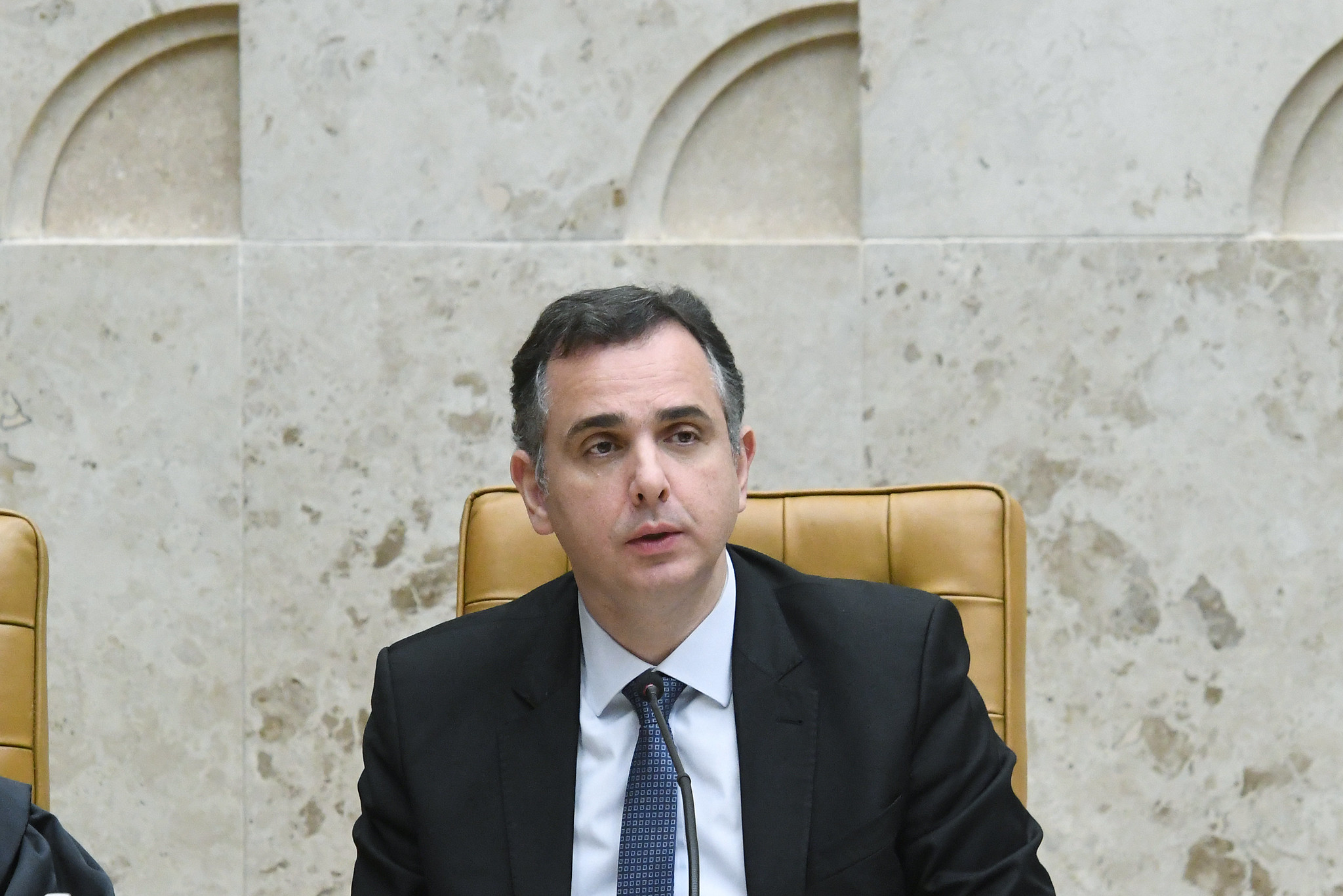 STF na mira do Congresso: Poderes em crise