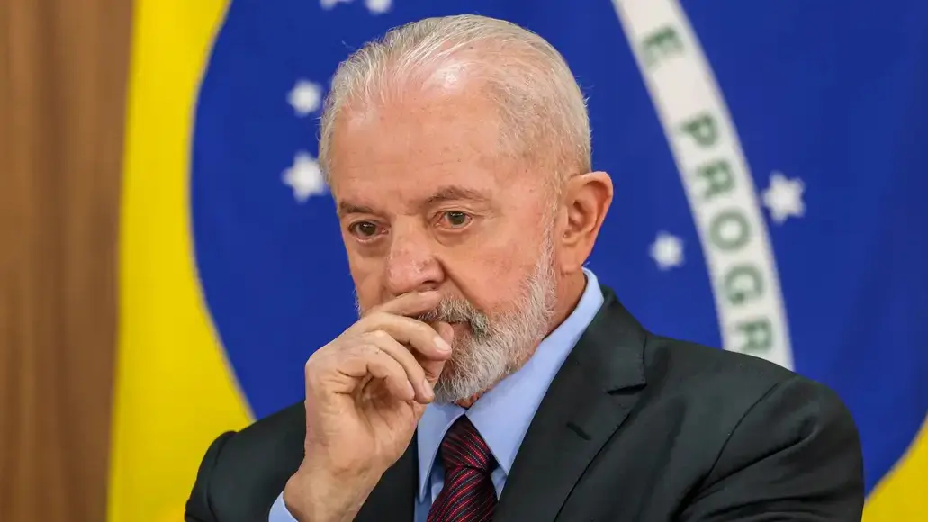 Lula deve satisfações sobre a ruína dos Correios