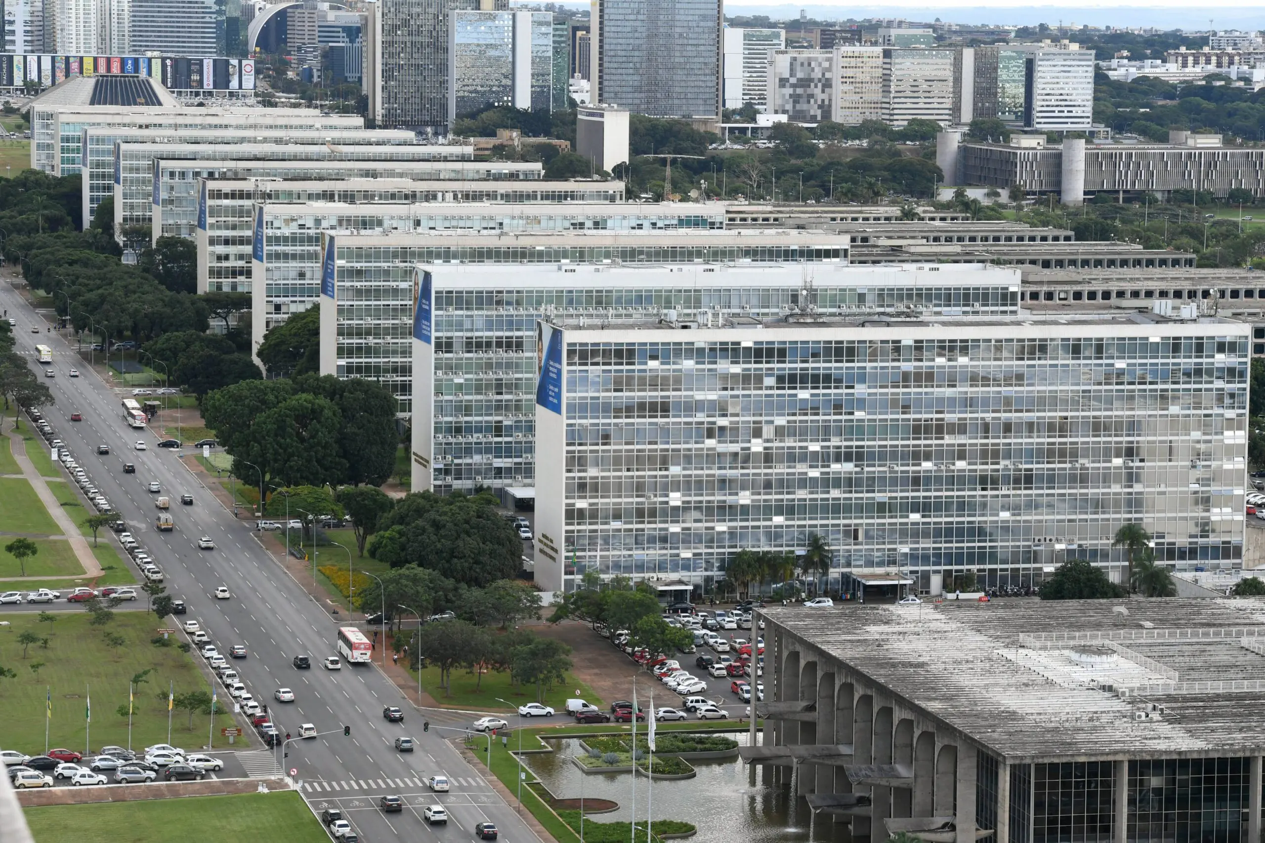 Esplanada dos Ministérios, em Brasília: PEC da reforma administrativa prevê mudanças em concursos públicos, avaliação de resultados, privilégios e serviços públicos digitais
