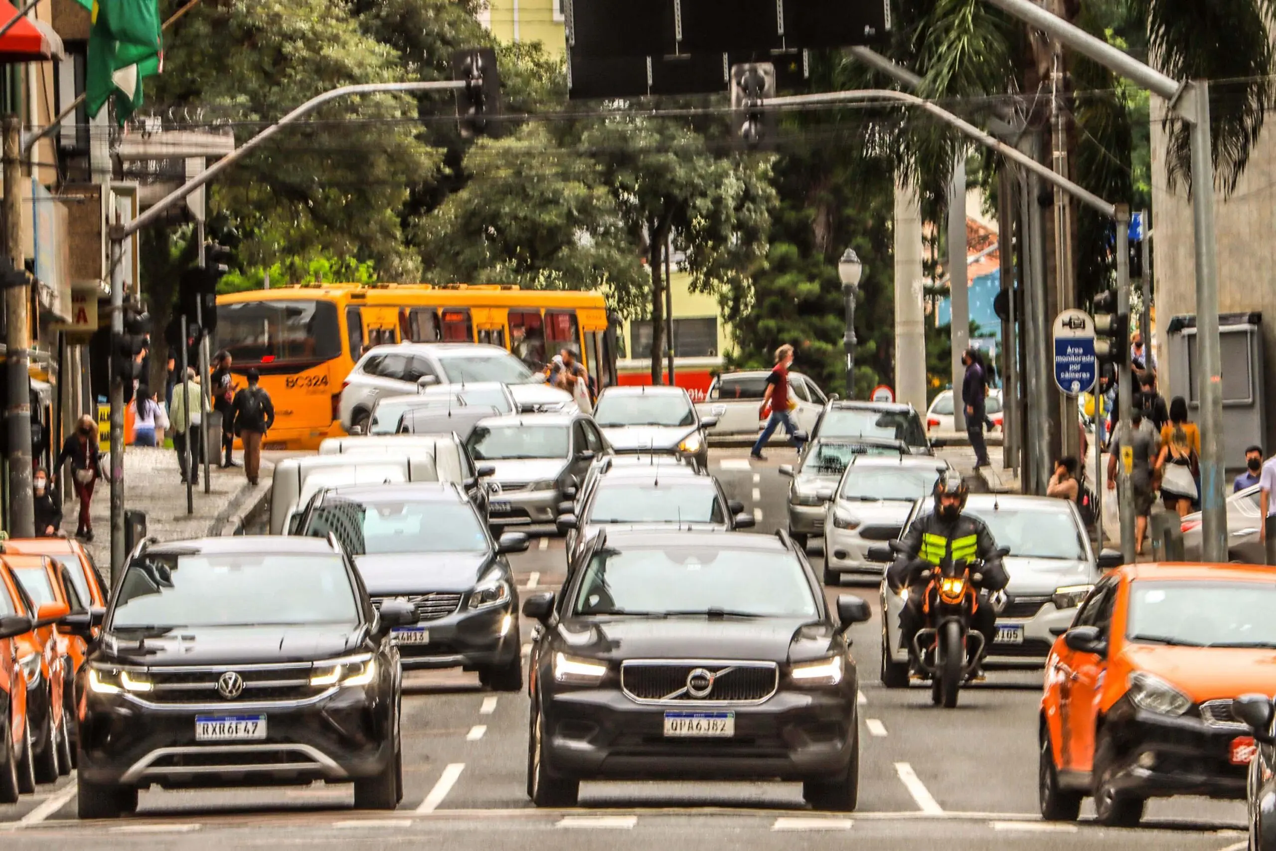 Com o IPVA mais baixo do país, Paraná bate recorde de novos veículos emplacados em 2025.