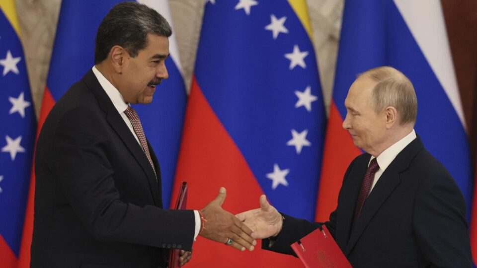 Maduro solicita apoio militar de Rússia e China diante de avanço dos EUA no Caribe