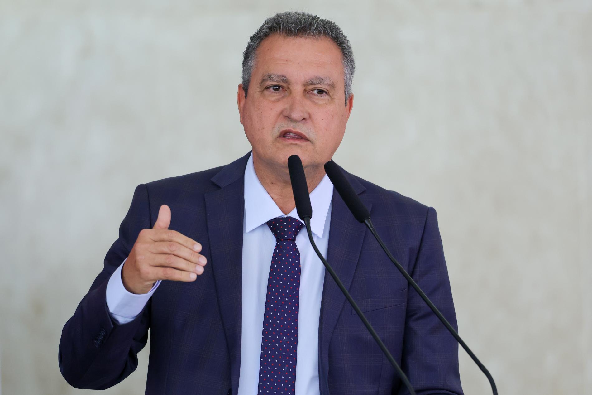 Governo autoriza transferência de presos ligados ao CV para presídios federais