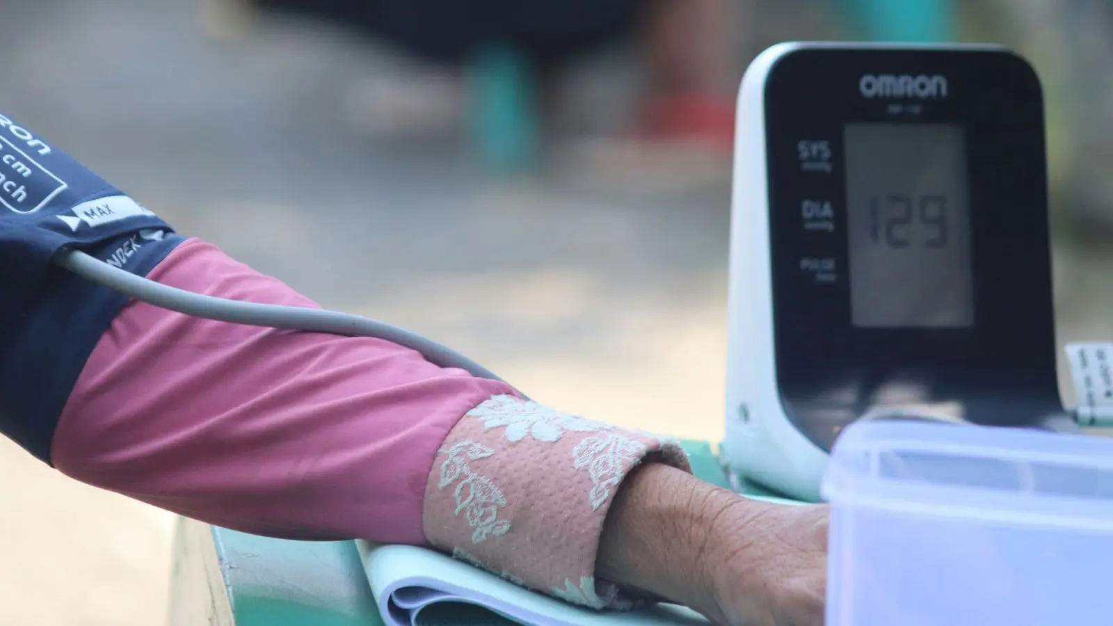 Nova Diretriz Brasileira indica que 12 por 8 já é considerada hipertensão.