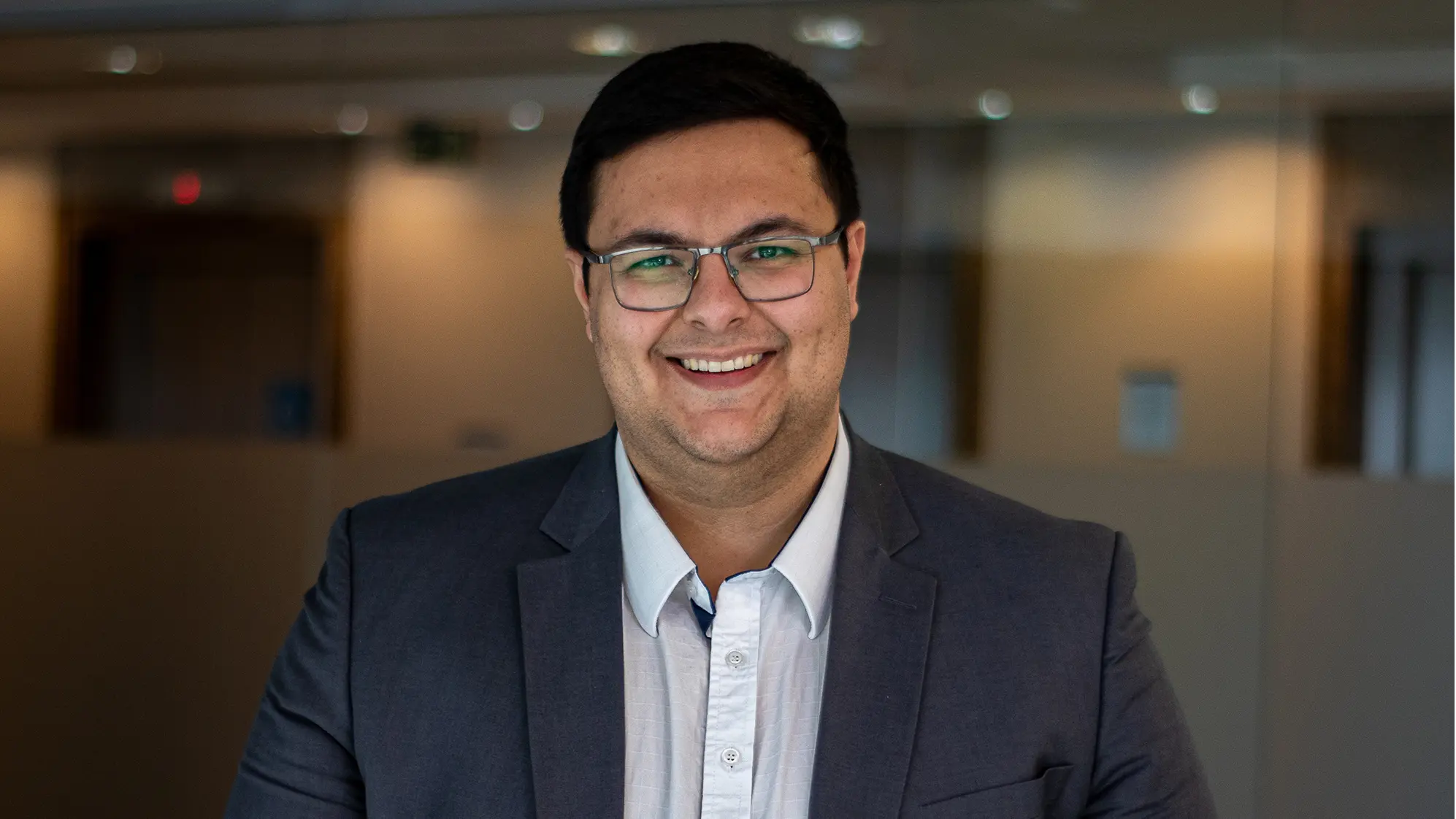 Transformando burocracia em direito: guia seguro para conquistar a cidadania italiana sem complicações. Na foto: Lucas Regiolli, sócio e co-fundador da Pátria Cidadania.