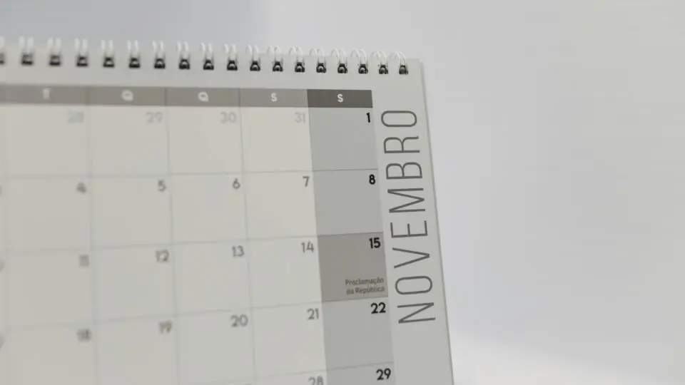 Feriados no calendário de novembro de 2025.