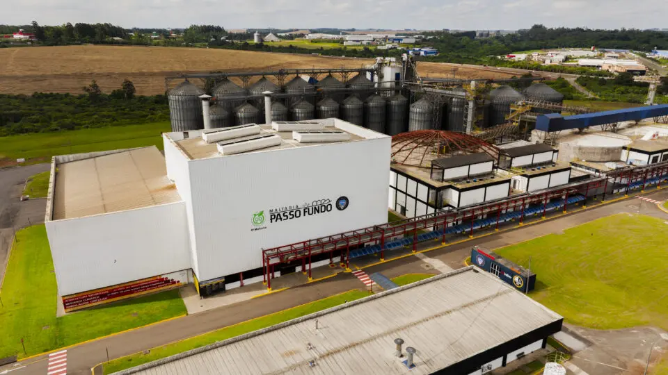Em Passo Fundo, Ambev processa 150 mil toneladas de malte por ano