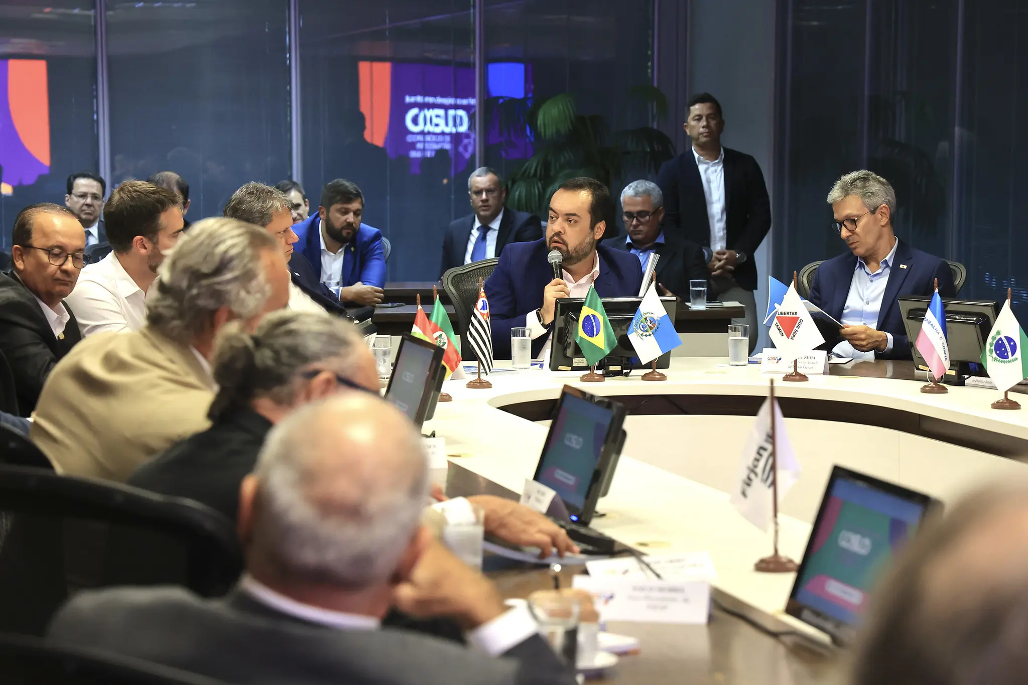 Governadores discutem segurança pública