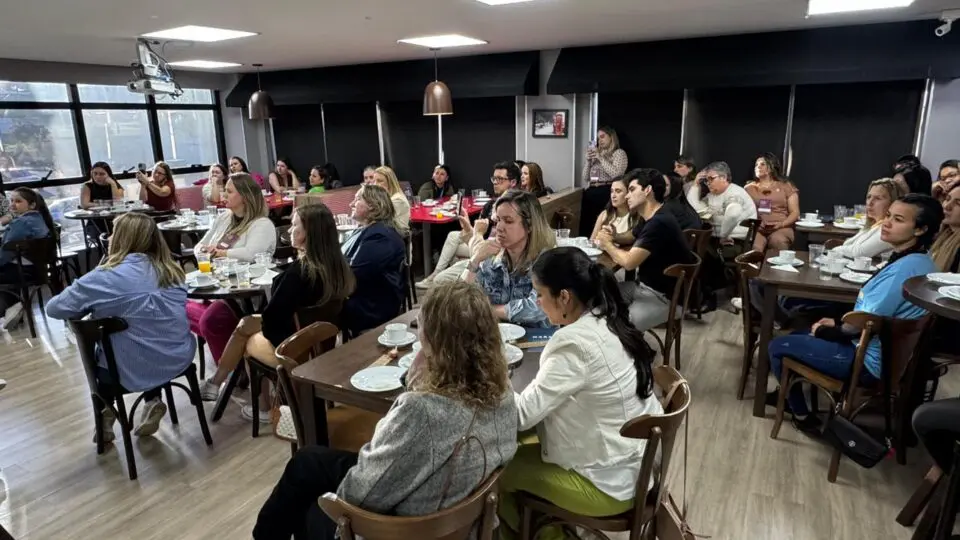 Com casa cheia e olhares atentos, o congresso Olhares que se Encontram mostrou a força de uma educação que conecta pessoas, culturas e propósitos.