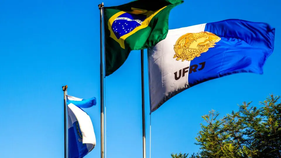 UFRJ aprova cotas para pessoas trans em cursos de graduação
