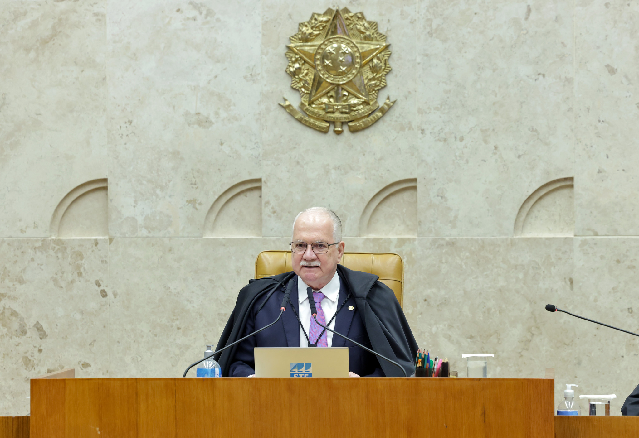 STF pressiona Castro e mobiliza Brasília