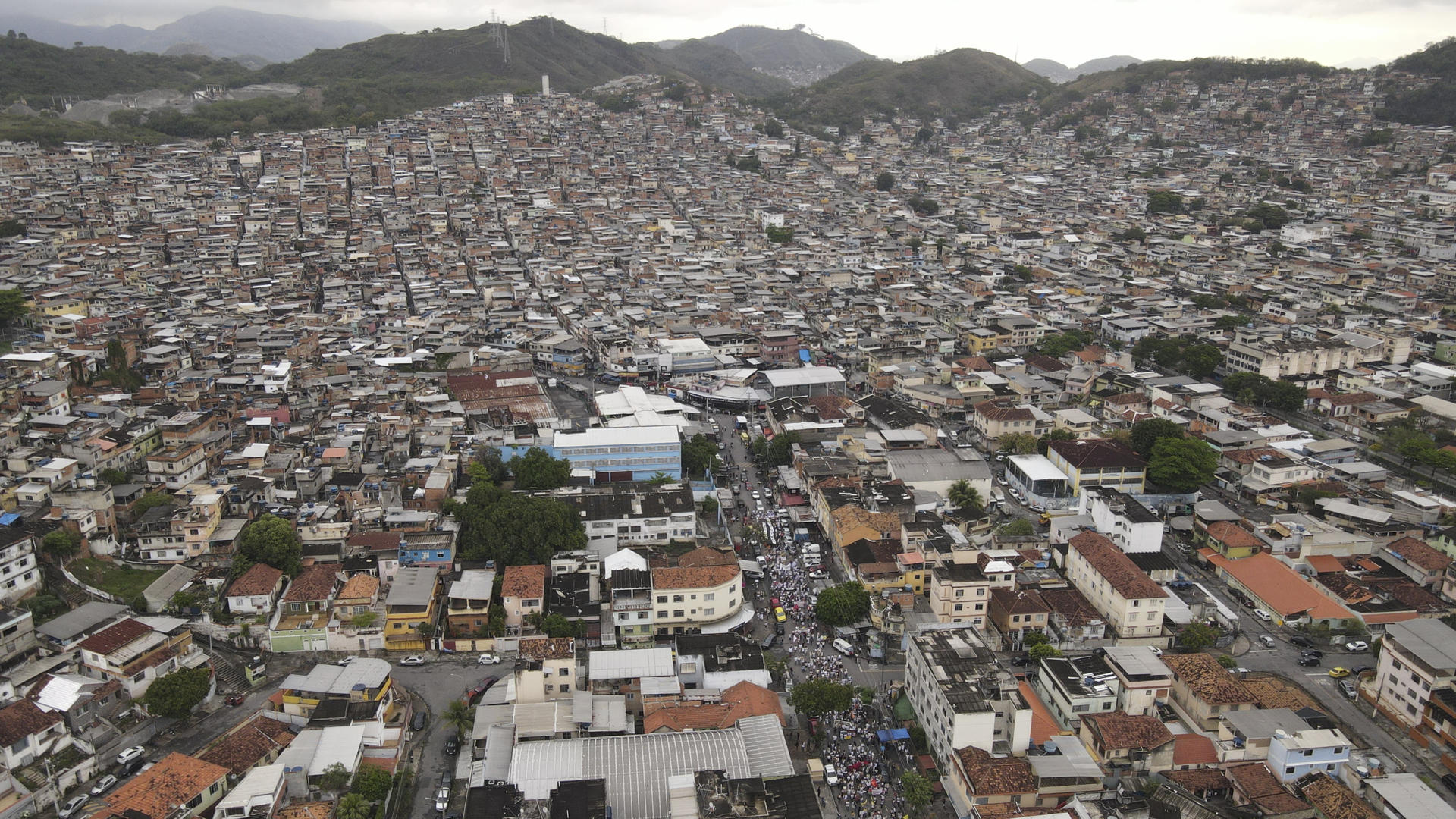 Partidos com Lula pedem acesso de familiares de mortos ao IML Partidos com Lula pedem acesso de familiares de mortos ao IML