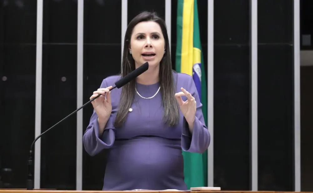 Carol de Toni pode sair do PL e ir para o Novo em 2026.