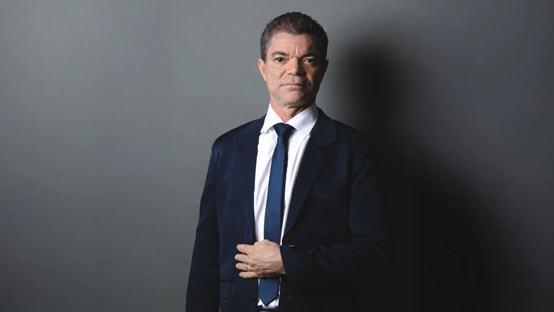 O advogado Rogério Vicente explica em entrevista exclusiva como as obrigações propter rem recaem sobre o proprietário e como se proteger juridicamente