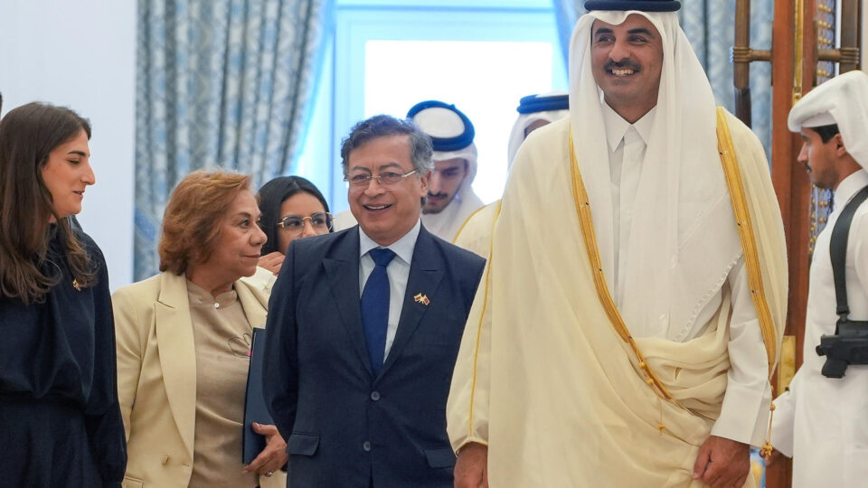 Petro quer apoio do Catar para “desescalar” crise com Trump