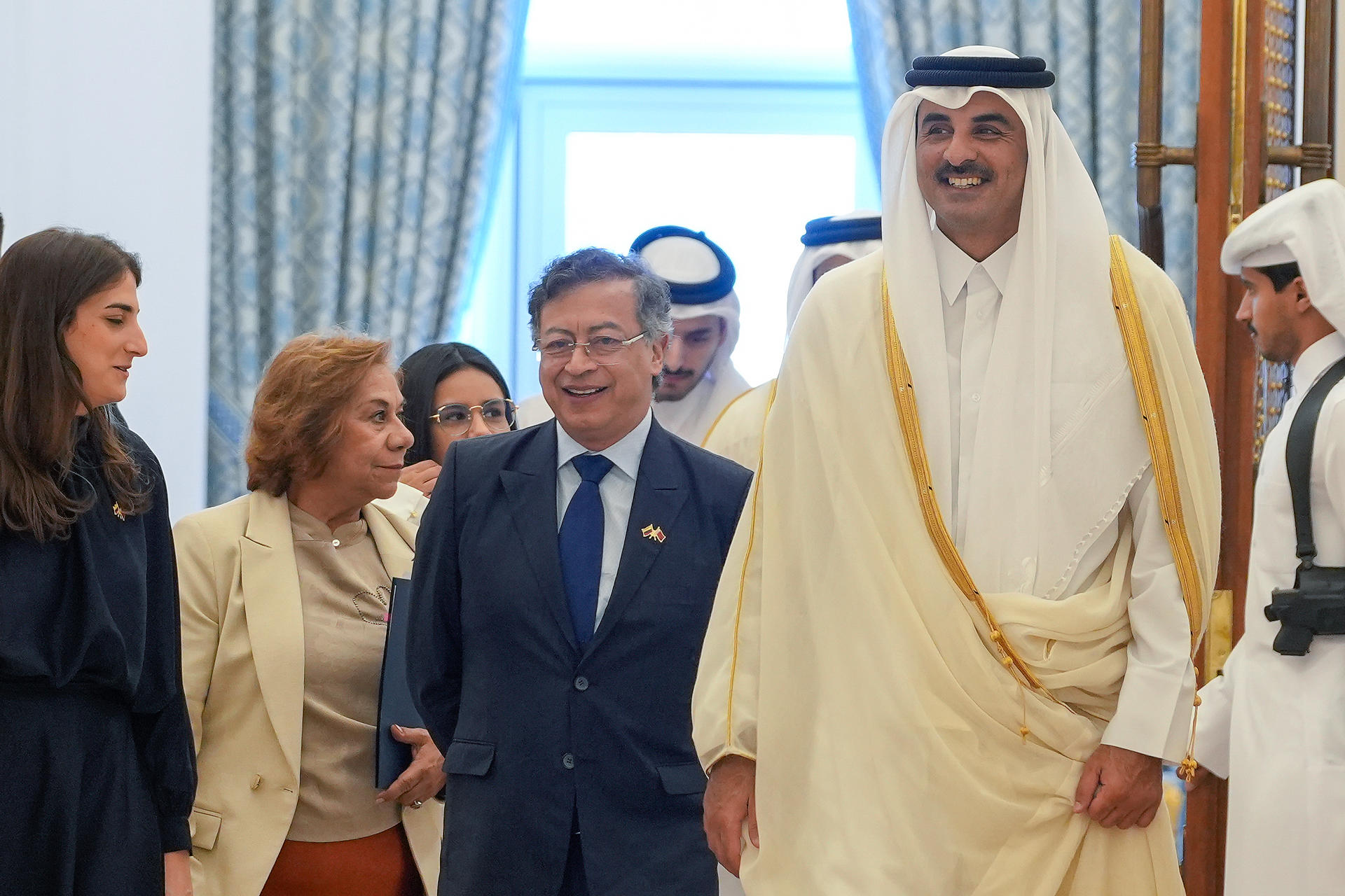 Petro quer apoio do Catar para “desescalar” crise com Trump