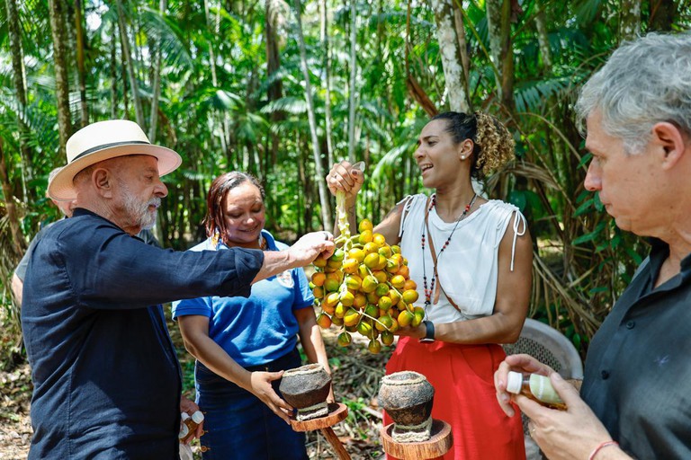Lula se hospeda em barco hotel para 30 pessoas em Belém (PA)
