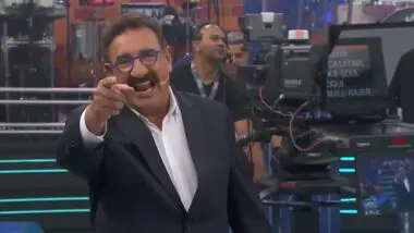 Apresentador Ratinho é considerado trunfo para ampliar o alcance nacional do filho entre classes C, D e E em 2026.