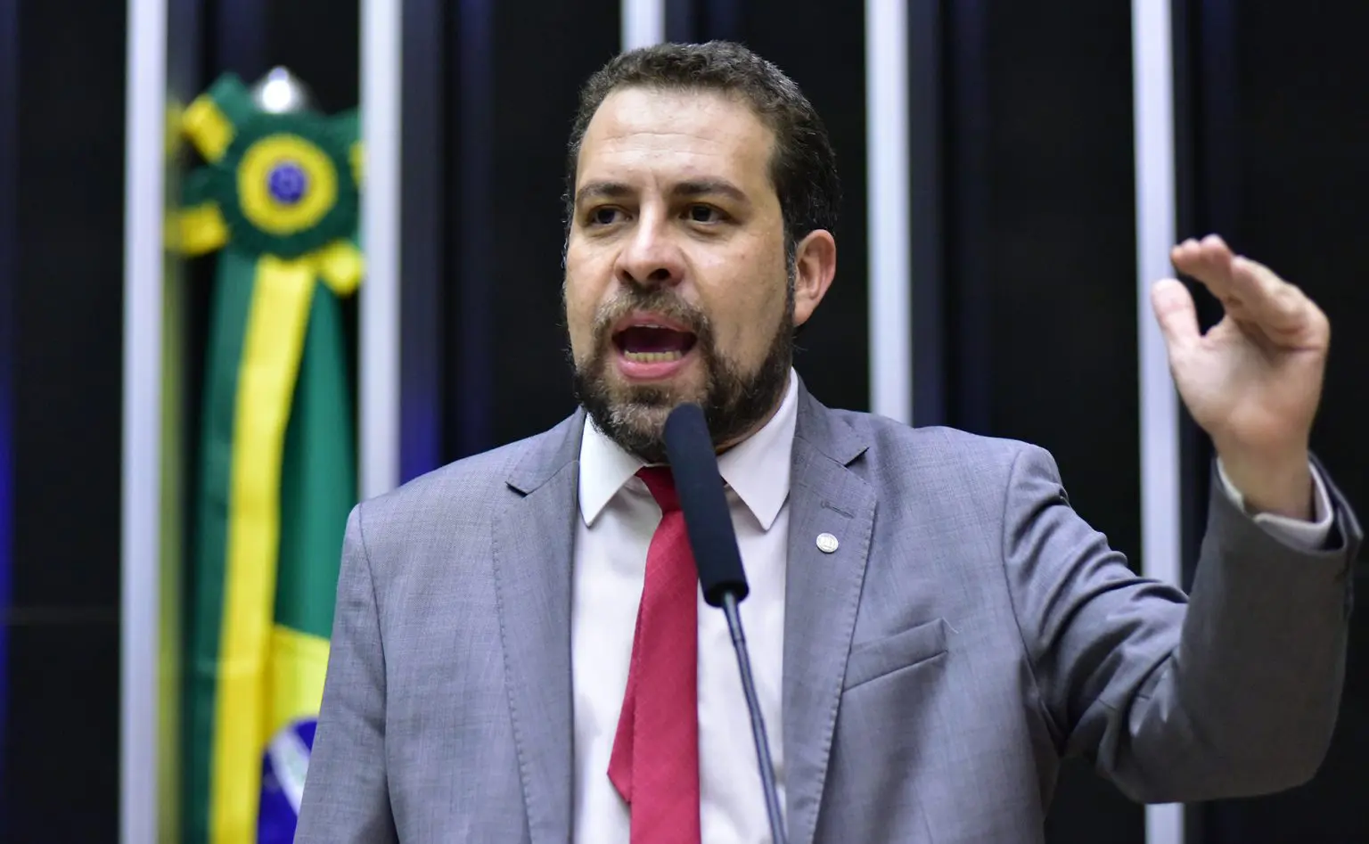 Guilherme Boulos, membro do PSOL e atual ministro da Secretaria-Geral da Presidência da República.