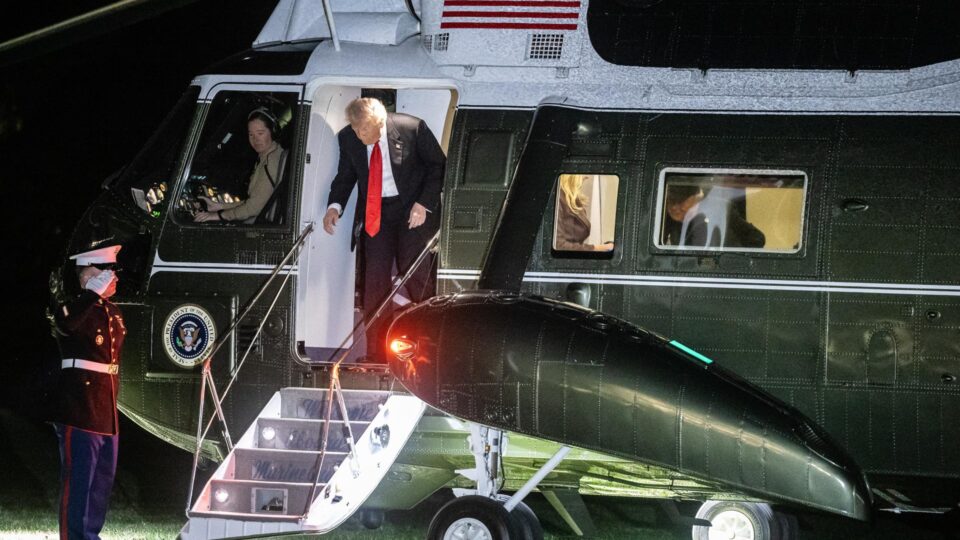 Trump povezal pomoč SNAP z odprtjem vlade, Johnson pozival prejemnike k republikancem, Newsom kritiziral Trumpove izjave.