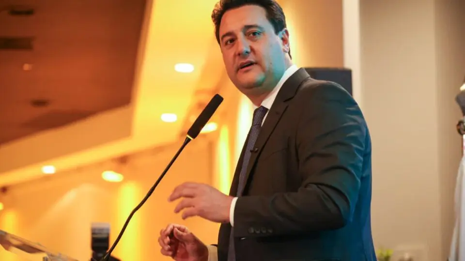 O governador Ratinho Júnior foi o homenageado da noite e recebeu o Troféu Guerreiro do Paraná