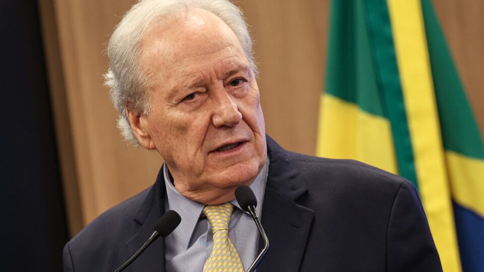 Lewandowski deixa Ministério da Justiça sem grandes avanços e com problemas para sucessor