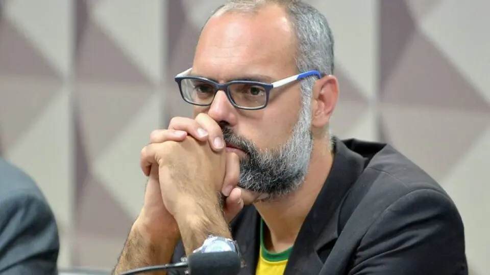 Allan dos Santos foi condenado por calúnia após críticas contra cineasta.