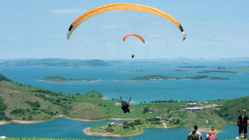 Com águas cristalinas e natureza exuberante, Angra Doce de Ribeirão Claro desponta como um dos destinos de turismo mais promissores do turismo sustentável no Norte Pioneiro do Paraná.