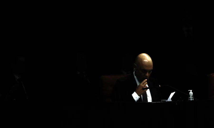 Com vista de Moraes, sociedade deverá esperar até uma resposta do Supremo sobre reajustes de planos de saúde de idosos.