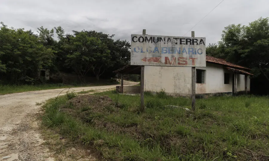 Propriedade: assentamento do MST em Tremembé. Projeto aprovado na Câmara pode endurecer regras para reforma agrária, deslegitimando reivindicações do movimento.