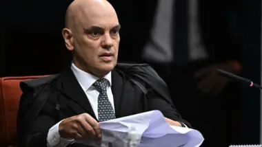 Moraes não considerou pertinente que o DF peça avaliação médica de Bolsonaro.