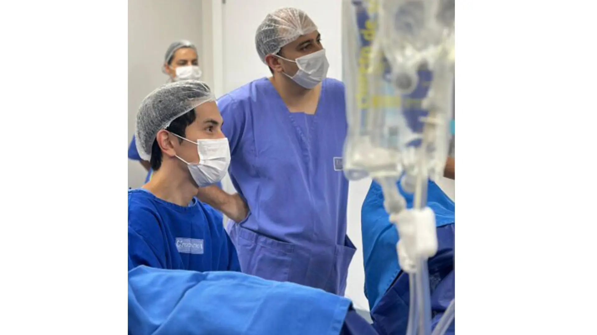 Tecnologia e precisão pela saúde masculina: o Dr. Thiago Hota utilizando o laser HoLEP para um tratamento eficaz da próstata crescida, sem cortes e com recuperação acelerada. Um novo capítulo na urologia