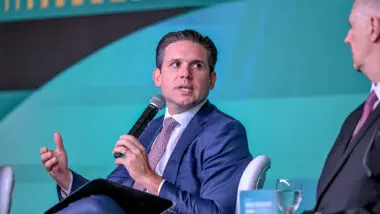 voto distrital misto Hugo Motta