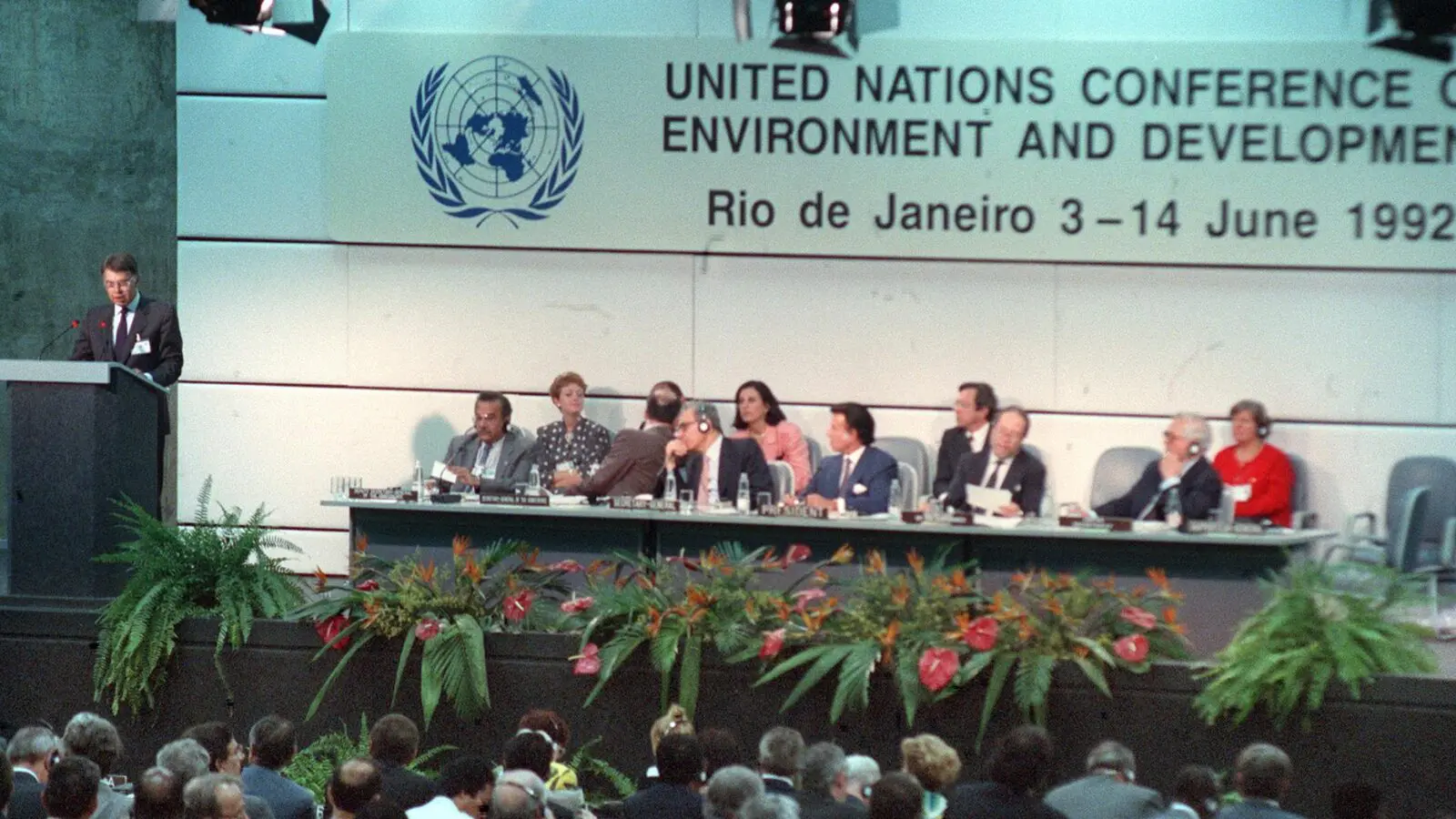 Presidente da Espanha, Felipe González, discursa durante a Rio 92: meio-ambiente volta à pauta com a COP30.