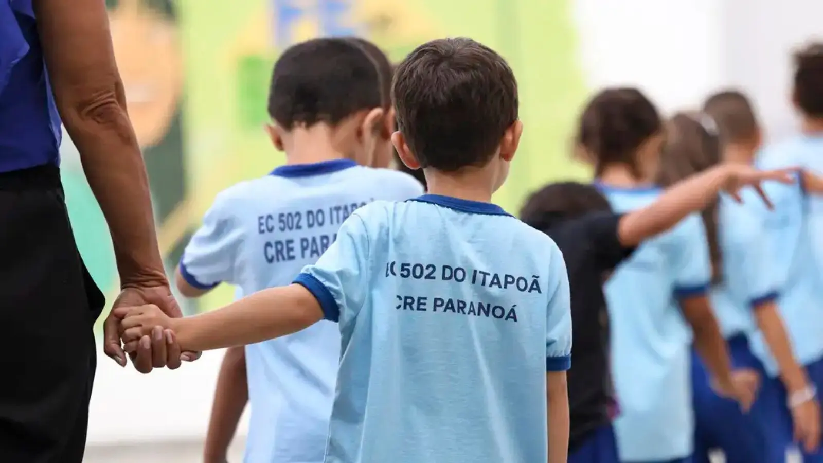 Alunos de escola pública do Distrito Federal: crianças são vítimas do tráfico.