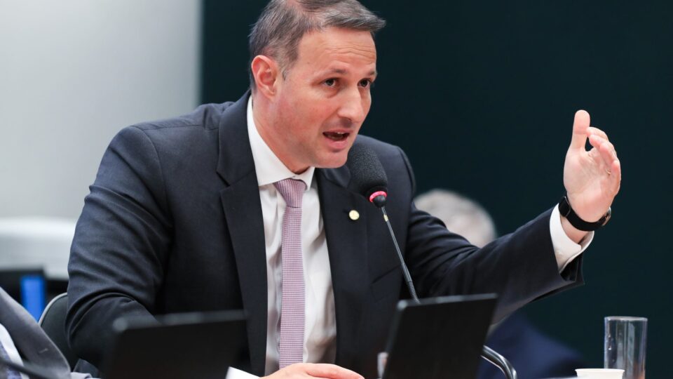 Derrite endurece projeto de Lula e incorpora facções à Lei Antiterrorismo